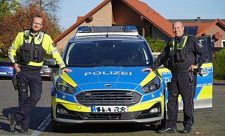 Wolfgang Kubat (l.) und Christian Callies sind die Polizeibezirksbeamten für Borchen und Wewer. - Felix Schwien Wolfgang Kubat (l.) und Christian Callies sind die Polizeibezirksbeamten für Borchen und Wewer. - Felix Schwien