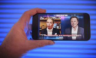 Unterstützung für die AfD: Nach Elons Musks Live-Talk mit Kanzlerkandidatin Alice Weidel ließen viele Unternehmen in OWL ihre Konten bei X nicht mehr ruhen, sondern löschten sie aktiv. - IMAGO/Guido Schiefer Unterstützung für die AfD: Nach Elons Musks Live-Talk mit Kanzlerkandidatin Alice Weidel ließen viele Unternehmen in OWL ihre Konten bei X nicht mehr ruhen, sondern löschten sie aktiv. - IMAGO/Guido Schiefer