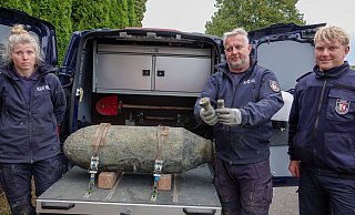 Patricia Heyne (v.l.), Peter Asmussen und Patrick Engelbert haben die Bombe in Bielefeld entschärft. - Paul Brinkmann Patricia Heyne (v.l.), Peter Asmussen und Patrick Engelbert haben die Bombe in Bielefeld entschärft. - Paul Brinkmann