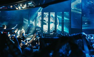 Eine Wahnsinns-Party in Schwarz-Weiß-Blau: Die Stimmung im Café Europa war ausgelassen. Zum Pokalspiel macht jetzt das "Stereo" mehrere Partyangebote. In Berlin. - Café Europa Eine Wahnsinns-Party in Schwarz-Weiß-Blau: Die Stimmung im Café Europa war ausgelassen. Zum Pokalspiel macht jetzt das "Stereo" mehrere Partyangebote. In Berlin. - Café Europa
