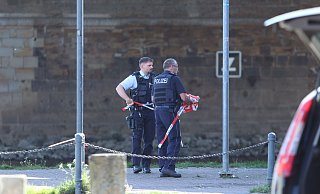 Die Polizei sicherte den Unfallort ab. - Alex Lehn Die Polizei sicherte den Unfallort ab. - Alex Lehn