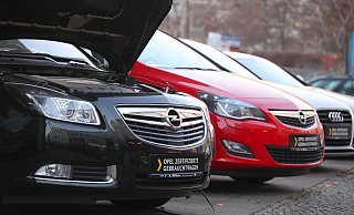 Noch bis zum März soll zumindest der Werkstattbetrieb im Autohaus aufrecht erhalten werden. - picture alliance Noch bis zum März soll zumindest der Werkstattbetrieb im Autohaus aufrecht erhalten werden. - picture alliance