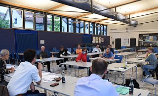 Die Wahlversammlung der Grünen in der Mensa/Aula der Heinz-Sielmann-Schule. - Grüne Die Wahlversammlung der Grünen in der Mensa/Aula der Heinz-Sielmann-Schule. - Grüne