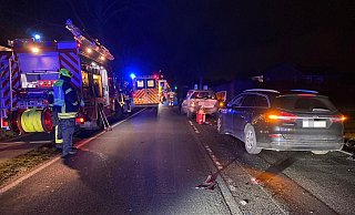 Mehrere Autos mussten am Abend abgeschleppt werden. - Thorsten Heß Mehrere Autos mussten am Abend abgeschleppt werden. - Thorsten Heß