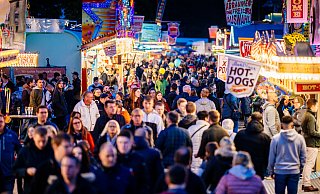 Nicht auszuschließen ist, dass die Stadt wegen eines neuen Gerichtsurteils mehr Geld für die Ausrichtung des Volksfestes ausgeben muss. - Besim Mazhiqi Nicht auszuschließen ist, dass die Stadt wegen eines neuen Gerichtsurteils mehr Geld für die Ausrichtung des Volksfestes ausgeben muss. - Besim Mazhiqi