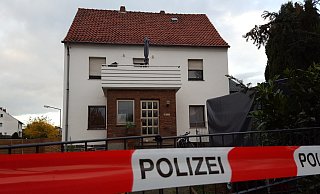 Das Haus wurde von der Polizei für weitere Ermittlungen beschlagnahmt. - David Schellenberg Das Haus wurde von der Polizei für weitere Ermittlungen beschlagnahmt. - David Schellenberg