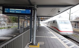 Alle Trassenvarianten führen über die Kurstadt. Ein Halt ist in Bad Oeynhausen aber nicht vorgesehen. - Ulf Hanke Alle Trassenvarianten führen über die Kurstadt. Ein Halt ist in Bad Oeynhausen aber nicht vorgesehen. - Ulf Hanke