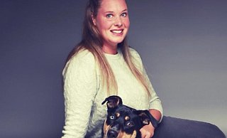 Nach langer Suche haben Sarah Wernecke und ihre Hündin Nala endlich eine neue Wohnung gefunden - mit einer Portion Vitamin B. ( - Privat Nach langer Suche haben Sarah Wernecke und ihre Hündin Nala endlich eine neue Wohnung gefunden - mit einer Portion Vitamin B. ( - Privat