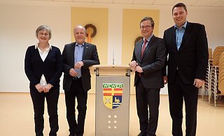 Im Bürgerhaus: Wewer. (v. l.) Hildegard Kramer, Walter Rövekamp, Michael Dreier und Alexander Jacobs. - CDU Wever Im Bürgerhaus: Wewer. (v. l.) Hildegard Kramer, Walter Rövekamp, Michael Dreier und Alexander Jacobs. - CDU Wever