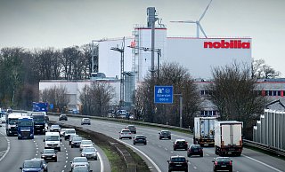 Die Außenwerbung hängt, die Maschinen werden installiert - Ende des Jahres will Nobilia in seinem neuen Werk jenseits der Autobahn 2 am Gütersloher Hüttenbrink die Produktion aufnehmen. - Andreas Frücht Die Außenwerbung hängt, die Maschinen werden installiert - Ende des Jahres will Nobilia in seinem neuen Werk jenseits der Autobahn 2 am Gütersloher Hüttenbrink die Produktion aufnehmen. - Andreas Frücht