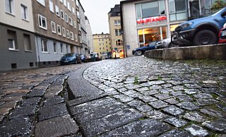 Auf den Straßen in Ostwestfalen-Lippe kann es glatt - und damit gefährlich - werden. - Symbolfoto: Barbara Franke Auf den Straßen in Ostwestfalen-Lippe kann es glatt - und damit gefährlich - werden. - Symbolfoto: Barbara Franke