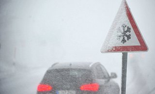 Im Kreis Höxter gibt es eine Warnung vor Blitzeis. - picture alliance / dpa Im Kreis Höxter gibt es eine Warnung vor Blitzeis. - picture alliance / dpa