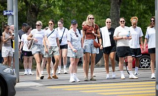 Tour durch Zürich und die Schweiz: Englands Fußballerinnen haben einen Titel zu verteidigen. - Sebastian Christoph Gollnow/dpa Tour durch Zürich und die Schweiz: Englands Fußballerinnen haben einen Titel zu verteidigen. - Sebastian Christoph Gollnow/dpa