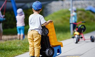 Rund 12.400 Kinder gehen in Bielefeld in eine Kita. - dpa (Uwe Anspach) Rund 12.400 Kinder gehen in Bielefeld in eine Kita. - dpa (Uwe Anspach)