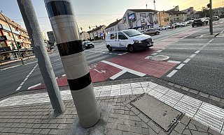 Vorreiter: Die Stadt Bielefeld hat jüngst einen Blitzer in Sieker in Betrieb genommen. Ähnlich würde auch der Herforder aussehen. - Eike J. Horstmann Vorreiter: Die Stadt Bielefeld hat jüngst einen Blitzer in Sieker in Betrieb genommen. Ähnlich würde auch der Herforder aussehen. - Eike J. Horstmann