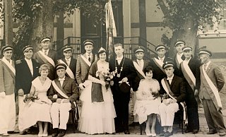 Regierten 1960 in Sommersell: Marlis Stecker und Anton Liene. - Heimatverein Sommersell Regierten 1960 in Sommersell: Marlis Stecker und Anton Liene. - Heimatverein Sommersell