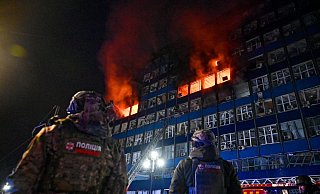 Russische Luftangriffe zerstören täglich auch zivile Objekte in der Ukraine. (Archivbild) - -/Ukrinform/dpa Russische Luftangriffe zerstören täglich auch zivile Objekte in der Ukraine. (Archivbild) - -/Ukrinform/dpa