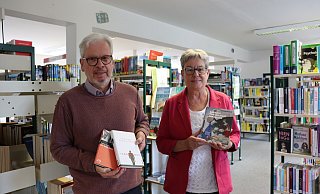 Thomas Rischmöller und Brigitte Förster vom Verein "Löhne liest" geben Ausblicke auf ein Vorlesefieber voller runder Geburtstage. - Judith Gladow Thomas Rischmöller und Brigitte Förster vom Verein "Löhne liest" geben Ausblicke auf ein Vorlesefieber voller runder Geburtstage. - Judith Gladow