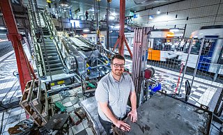Projektleiter Marko Mikanovic, hier auf der Baustelle an der Haltestelle Hauptbahnhof, ist froh, dass alle Arbeiten im Zeitplan sind. - Sarah Jonek Projektleiter Marko Mikanovic, hier auf der Baustelle an der Haltestelle Hauptbahnhof, ist froh, dass alle Arbeiten im Zeitplan sind. - Sarah Jonek