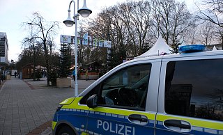 Der Weihnachtsmarkt in Bad Oeynhausen bekommt kurz vor Schluss noch zusätzliche mobile Sperren. - Ulf Hanke Der Weihnachtsmarkt in Bad Oeynhausen bekommt kurz vor Schluss noch zusätzliche mobile Sperren. - Ulf Hanke