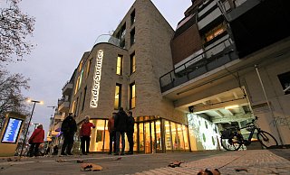 Wer dem Durchgang im Gebäude Westernmauer 12-16 in Paderborn folgt, stößt auf die offene Trinker- und Drogenszene. - Rajkumar Mukherjee Wer dem Durchgang im Gebäude Westernmauer 12-16 in Paderborn folgt, stößt auf die offene Trinker- und Drogenszene. - Rajkumar Mukherjee