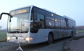 Auf der Rahdener Straße in Lübbecke ist es zu einem schweren Unfall zwischen einem Linienbus und einem Radfahrer gekommen. - Klaus Frensing Auf der Rahdener Straße in Lübbecke ist es zu einem schweren Unfall zwischen einem Linienbus und einem Radfahrer gekommen. - Klaus Frensing