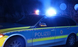 Die Polizei stellte bei der Unfallaufnahme Alkoholgeruch beim Autofahrer fest. MT-Symbolfoto: - Jan-Henning Rogge Die Polizei stellte bei der Unfallaufnahme Alkoholgeruch beim Autofahrer fest. MT-Symbolfoto: - Jan-Henning Rogge