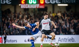 Der Verler Berkan Taz (r.) bot gegen Arminia (hier Leon Schneider) eine Top-Leistung. - Sarah Jonek Der Verler Berkan Taz (r.) bot gegen Arminia (hier Leon Schneider) eine Top-Leistung. - Sarah Jonek