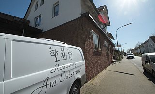 Hans-Jörg Dunker verbindet laut Online-Auftritt im Restaurant "Am Osterfeuer" seine Leidenschaften miteinander. Jetzt muss der Gastronom ein Insolvenzverfahren hinnhemen. - Peter Steinert Hans-Jörg Dunker verbindet laut Online-Auftritt im Restaurant "Am Osterfeuer" seine Leidenschaften miteinander. Jetzt muss der Gastronom ein Insolvenzverfahren hinnhemen. - Peter Steinert