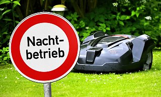 Kommt das Nachtfahrverbot für Mähroboter in Gütersloh nun doch nicht? - Symbolfoto/picture alliance Kommt das Nachtfahrverbot für Mähroboter in Gütersloh nun doch nicht? - Symbolfoto/picture alliance