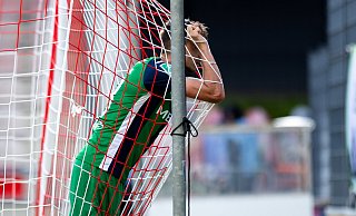 Frust bei Patrik Twardzik: Der Ball geht nicht ins Tor, am Ende steht ein 0:0 zwischen der U23 des 1. FC Köln und dem FC Gütersloh. - Kamil Wilkowski Frust bei Patrik Twardzik: Der Ball geht nicht ins Tor, am Ende steht ein 0:0 zwischen der U23 des 1. FC Köln und dem FC Gütersloh. - Kamil Wilkowski