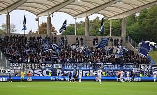 Annähernd 1.000 Arminia-Anhänger begleiteten den DSC zum Spiel in Saarbrücken. - IMAGO/Fussball-News Saarland Annähernd 1.000 Arminia-Anhänger begleiteten den DSC zum Spiel in Saarbrücken. - IMAGO/Fussball-News Saarland