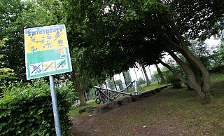 Auf dem Spielplatz am Friedhof in Paderborn-Elsen sollen sich abends häufiger Jugendliche aufhalten. - Rajkumar Mukherjee Auf dem Spielplatz am Friedhof in Paderborn-Elsen sollen sich abends häufiger Jugendliche aufhalten. - Rajkumar Mukherjee