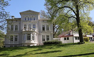 Verlässt Herford: Die Hochschule für Kirchenmusik verlegt ihren Standort nach Witten. - Frank-Michael Kiel-Steinkamp Verlässt Herford: Die Hochschule für Kirchenmusik verlegt ihren Standort nach Witten. - Frank-Michael Kiel-Steinkamp