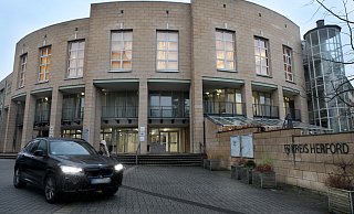 Das Kreishaus in Herford: Mit ihrem Kandidaten will die CDU das Landratsamt zurückerobern. - Frank-Michael Kiel-Steinkamp Das Kreishaus in Herford: Mit ihrem Kandidaten will die CDU das Landratsamt zurückerobern. - Frank-Michael Kiel-Steinkamp