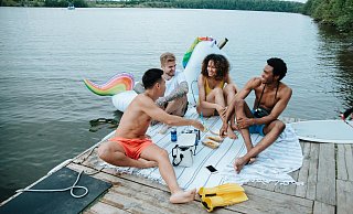 Die Sommerferien in NRW starten. Und wer die Zeit gern am Wasser verbringt, muss gar nicht weit fahren. - Symbolbild: Pexels Die Sommerferien in NRW starten. Und wer die Zeit gern am Wasser verbringt, muss gar nicht weit fahren. - Symbolbild: Pexels