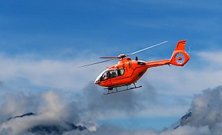 Ein Rettungshubschrauber war am Freitag im Kreis Gütersloh im Einsatz, um den lebensgefährlich verletzten Radfahrer ins Krankenhaus nach Bielefeld zu bringen. - Symbolfoto Pixabay Ein Rettungshubschrauber war am Freitag im Kreis Gütersloh im Einsatz, um den lebensgefährlich verletzten Radfahrer ins Krankenhaus nach Bielefeld zu bringen. - Symbolfoto Pixabay