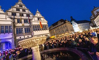 Auch für das 40. Paderborner Frühlingsfest erwartet die veranstaltende Werbegemeinschaft viele Besucher an den drei Bühnen in der Innenstadt. (Archivbild) - Niklas Tüns Auch für das 40. Paderborner Frühlingsfest erwartet die veranstaltende Werbegemeinschaft viele Besucher an den drei Bühnen in der Innenstadt. (Archivbild) - Niklas Tüns