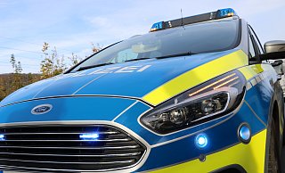 Die Polizei musste am Samstagabend mit starken Kräften zur Laerstraße im Kreis Gütersloh ausrücken. - Jan Henning Rogge Die Polizei musste am Samstagabend mit starken Kräften zur Laerstraße im Kreis Gütersloh ausrücken. - Jan Henning Rogge