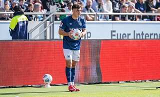 Arminias Stefano Russo hat sich kurz vor der Pause im Spiel gegen Hannover 96 verletzt. - Teresa Kroeger Arminias Stefano Russo hat sich kurz vor der Pause im Spiel gegen Hannover 96 verletzt. - Teresa Kroeger