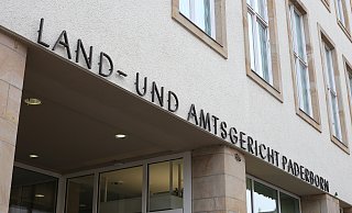 Die 1. Große Strafkammer des Landgerichts Paderborn muss über die Unterbringung in der Psychiatrie entscheiden. - Niklas Tüns (Archiv) Die 1. Große Strafkammer des Landgerichts Paderborn muss über die Unterbringung in der Psychiatrie entscheiden. - Niklas Tüns (Archiv)