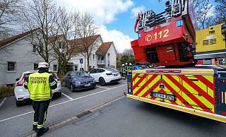 Lebensgefahr nach einem Wohnungsbrand: Am Remterweg in Bielefeld-Bethel lagen zwei Mieter vermeintlich tagelang bewusstlos in ihrer Wohnung. Diese Aussage wurde revidiert. - Andreas Zobe Lebensgefahr nach einem Wohnungsbrand: Am Remterweg in Bielefeld-Bethel lagen zwei Mieter vermeintlich tagelang bewusstlos in ihrer Wohnung. Diese Aussage wurde revidiert. - Andreas Zobe