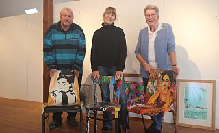Künstler Uwe Jauch, Tanja Danne und Anegla Franke vom Verein Gerbeiemuseum laden zur Eröffung der Ausstellung am Sonntag ein. - Jan-Henrik Gerdener Künstler Uwe Jauch, Tanja Danne und Anegla Franke vom Verein Gerbeiemuseum laden zur Eröffung der Ausstellung am Sonntag ein. - Jan-Henrik Gerdener