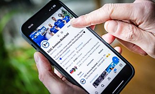 Dem DSC Arminia Bielefeld folgen auf der Plattform X annähernd 100.000 Nutzerkonten. - Sarah Jonek Dem DSC Arminia Bielefeld folgen auf der Plattform X annähernd 100.000 Nutzerkonten. - Sarah Jonek