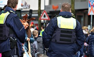 Die Polizei zieht nach Rosenmontag eine erste Bilanz für die Karnevalsveranstaltungen im Kreis Paderborn. - Rajkumar Mukherjee Die Polizei zieht nach Rosenmontag eine erste Bilanz für die Karnevalsveranstaltungen im Kreis Paderborn. - Rajkumar Mukherjee