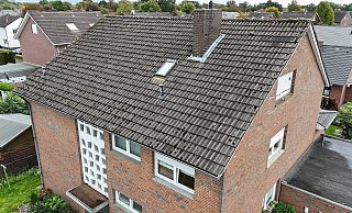 In diesem Haus in der Verler Humboldtstraße sind im Oktober 2024 im Kreis Gütersloh Leichenteile in der Kühltruhe eines 40-jährigen Mannes gefunden worden. - Wolfgang Wotke In diesem Haus in der Verler Humboldtstraße sind im Oktober 2024 im Kreis Gütersloh Leichenteile in der Kühltruhe eines 40-jährigen Mannes gefunden worden. - Wolfgang Wotke