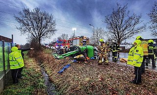 Über eine Stunde musste Christian Große-Eskedor Ende Januar in seinem verunglückten Klein-Bagger ausharren, ehe er befreit werden konnte. - Gerald Dunkel Über eine Stunde musste Christian Große-Eskedor Ende Januar in seinem verunglückten Klein-Bagger ausharren, ehe er befreit werden konnte. - Gerald Dunkel