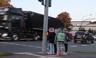 Insgesamt wurde 56 Kinder im vergangenen Jahr bei Verkehrsunfällen im Kreis Höxter verletzt. Zwei Kinder kamen bei einem Unfall ums Leben. - Knut Dinter Insgesamt wurde 56 Kinder im vergangenen Jahr bei Verkehrsunfällen im Kreis Höxter verletzt. Zwei Kinder kamen bei einem Unfall ums Leben. - Knut Dinter