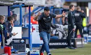 Paderborns Trainer Lukas Kwasniok war unzufrieden mit der Leistung seines Teams im Heimspiel gegen Eintracht Braunschweig. - David Inderlied/dpa Paderborns Trainer Lukas Kwasniok war unzufrieden mit der Leistung seines Teams im Heimspiel gegen Eintracht Braunschweig. - David Inderlied/dpa