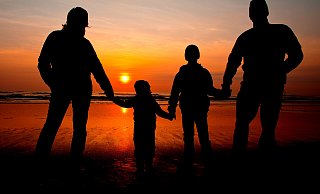 Weniger Stress, mehr Zeit für Familie und Freunde, aber auch mehr Bewegung: Das sind die wichtigsten guten Vorsätze, mit denen Menschen ins neue Jahr starten wollen. - picture alliance / Patrick Pleul Weniger Stress, mehr Zeit für Familie und Freunde, aber auch mehr Bewegung: Das sind die wichtigsten guten Vorsätze, mit denen Menschen ins neue Jahr starten wollen. - picture alliance / Patrick Pleul